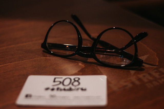 pair eyewear